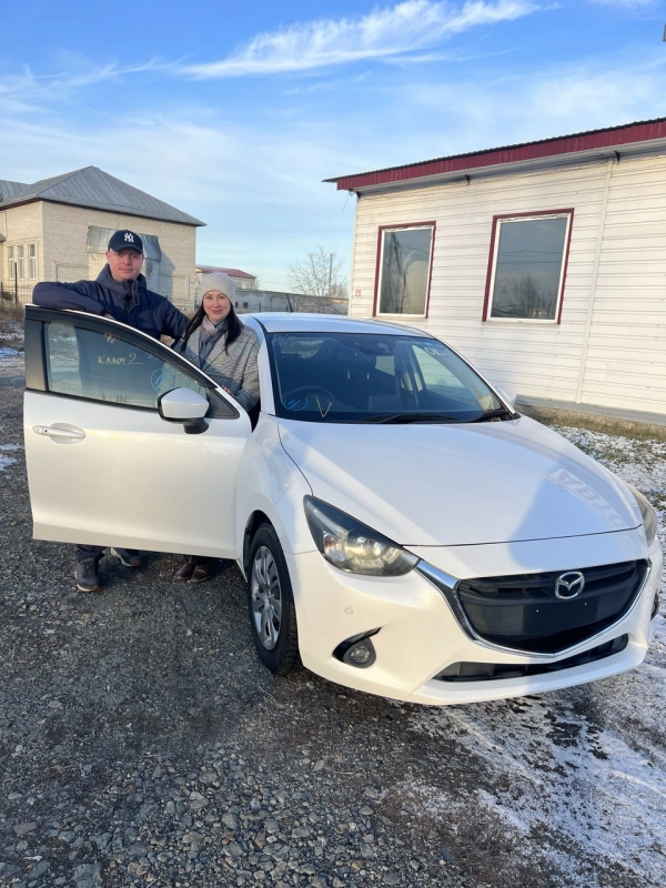 MAZDA DEMIO 2015 год, аукцион 4,5 балла, пробег 33000 км.